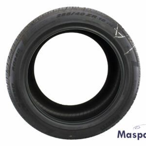 Maserati QP Pirreli Pzero Rosso 285/40 ZR18 rear tires (2 pieces)
